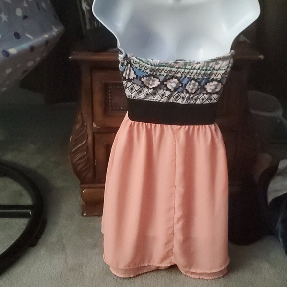 👗Woman size Lg Strapless Dress👗 - Picture 2 of 5